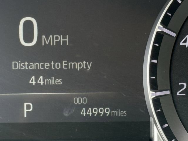 Used 2023 Toyota Highlander LE image 16