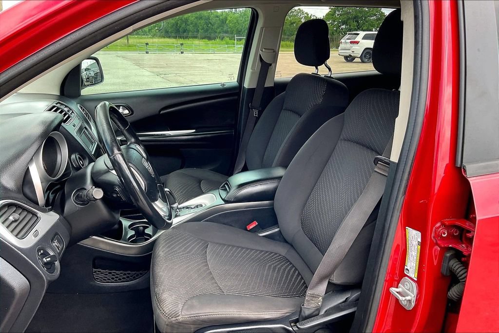 Used 2017 Dodge Journey SE w/ Flexible Seating Group FWD image 17