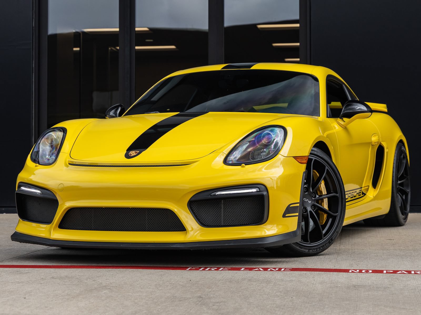 Used 2016 Porsche Cayman GT4 RWD image 1