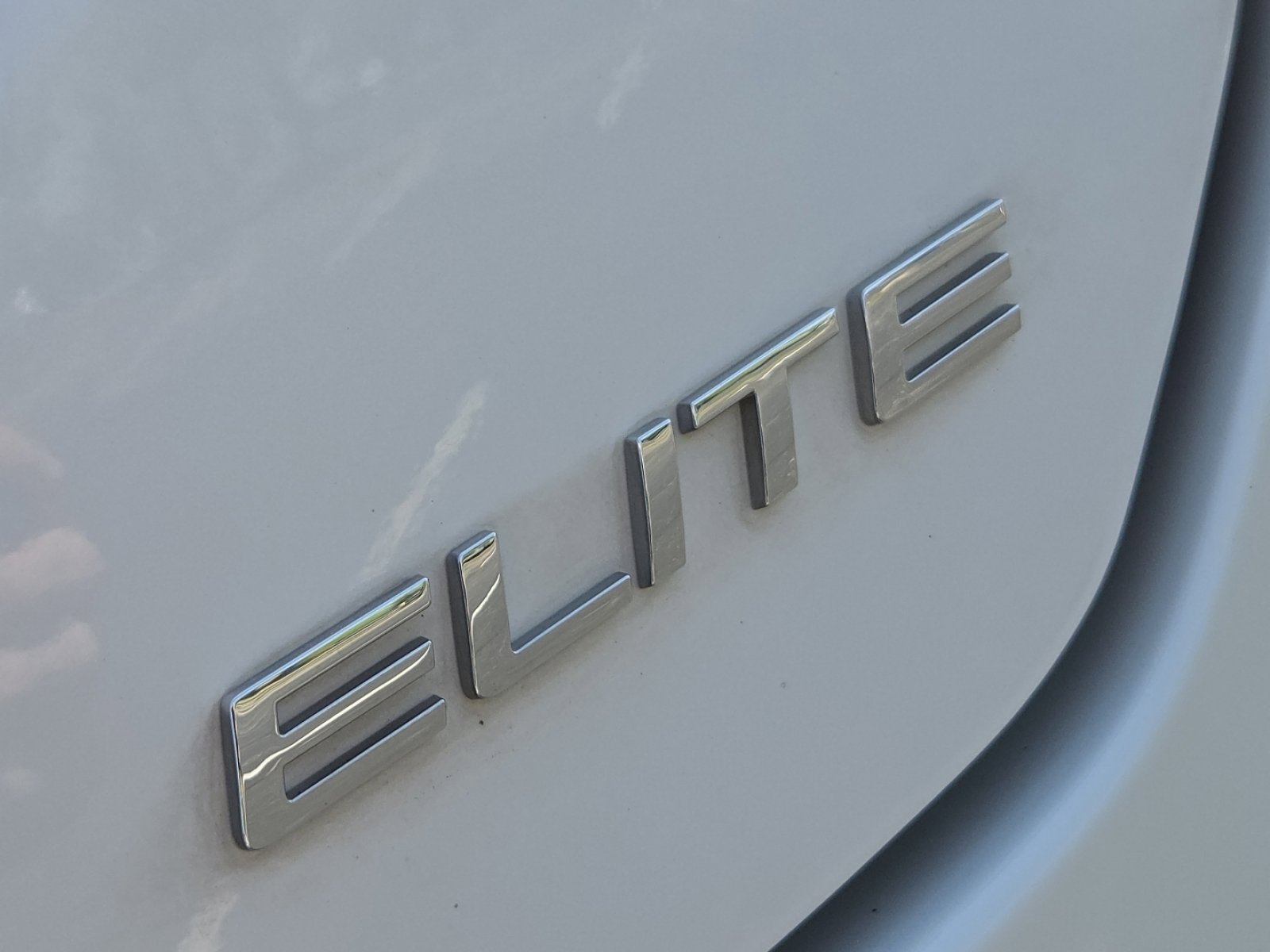 Certified 2024 Honda Pilot Elite image 19