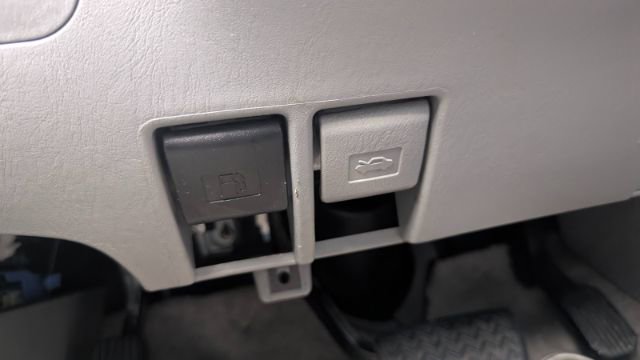 Used 2004 Toyota 4Runner Limited image 33