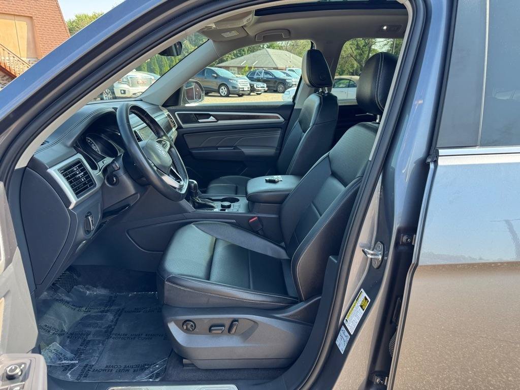 Used 2021 Volkswagen Atlas SE w/ Panoramic Sunroof Package AWD/4WD image 13