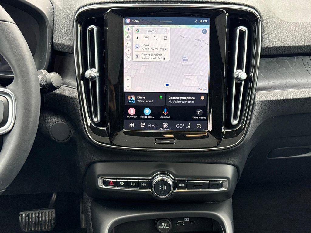 Certified 2023 Volvo C40 P8 Recharge Ultimate w/ Protection Package Premier AWD/4WD image 12