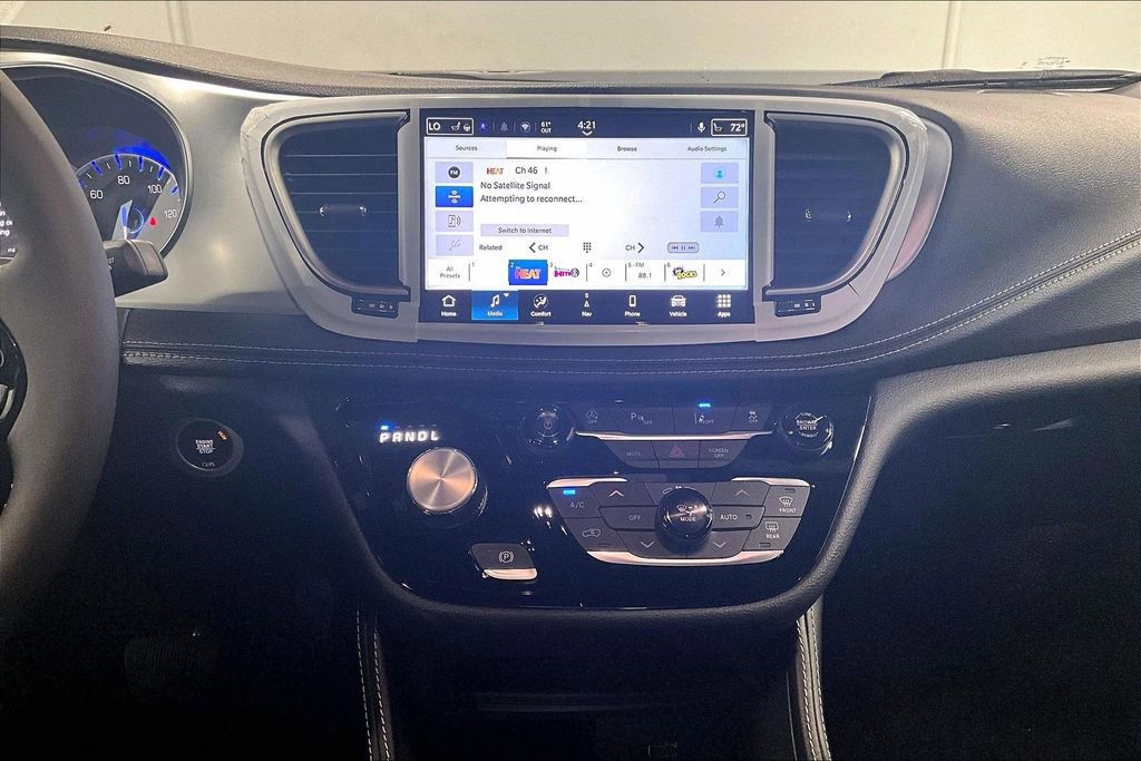 New 2026 Chrysler Pacifica Limited w/ S Appearance Package image 17