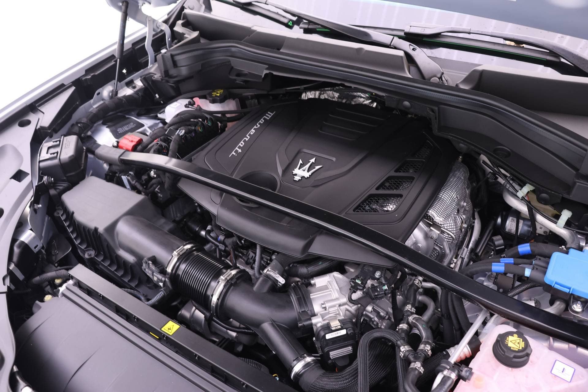 New 2024 Maserati Grecale GT image 16