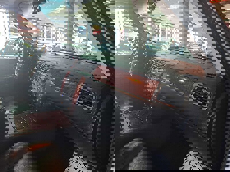 Used 2013 Chevrolet Suburban LTZ image 17