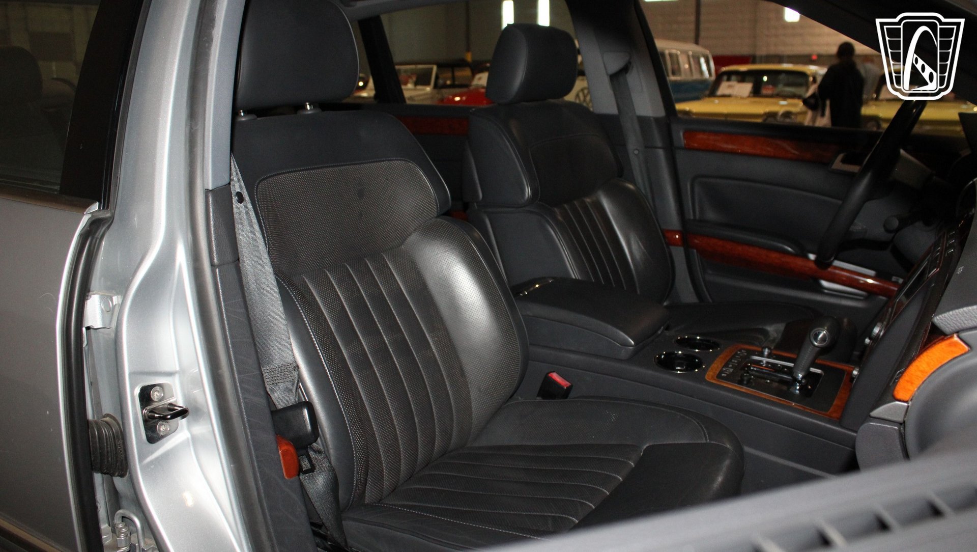 Used 2004 Volkswagen Phaeton V8 AWD/4WD image 39