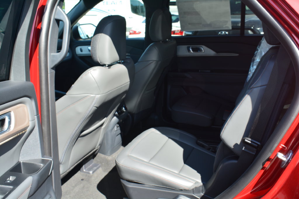 New 2027 Ford Explorer Active w/ Active Comfort Package AWD/4WD image 8