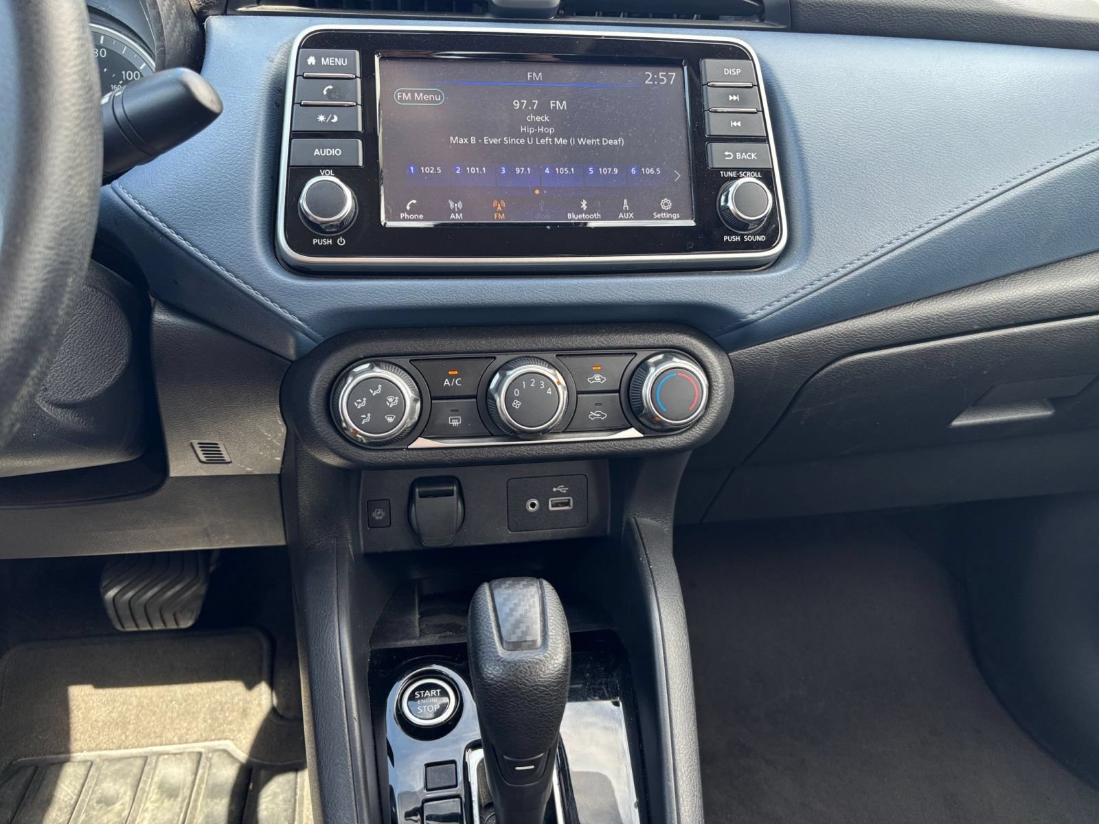 Used 2025 Nissan Versa SV FWD image 16