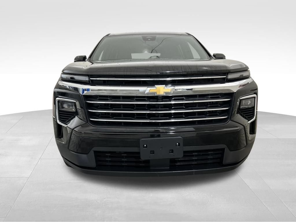 Used 2025 Chevrolet Traverse LT image 9