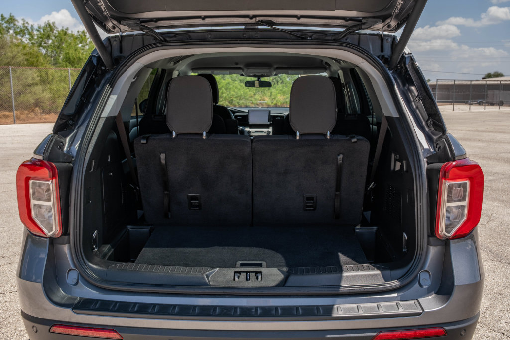 Certified 2023 Ford Explorer XLT RWD image 24