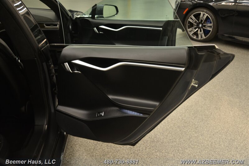 Used 2016 Tesla Model S AWD image 30