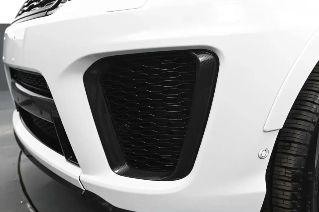 Used 2022 Land Rover Range Rover Sport SVR AWD/4WD image 10