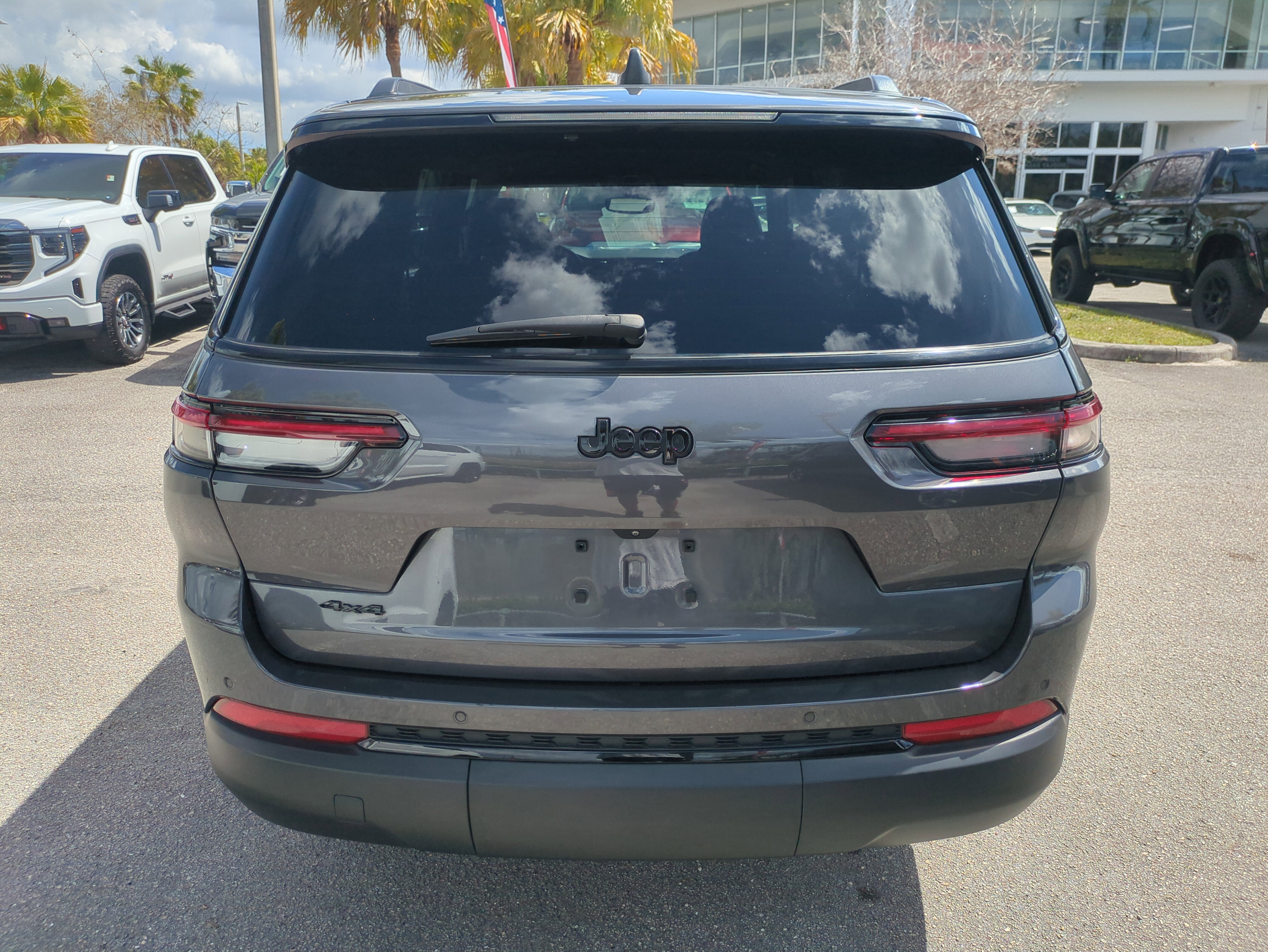 Certified 2023 Jeep Grand Cherokee L Altitude image 6