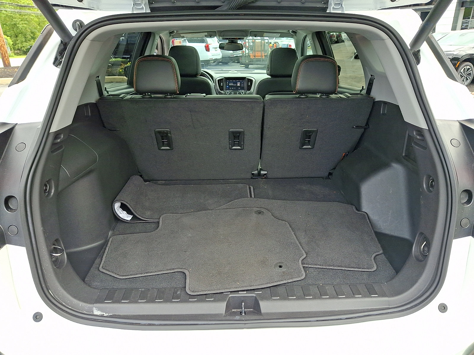 Used 2023 GMC Terrain AT4 w/ Infotainment Package II AWD/4WD image 28