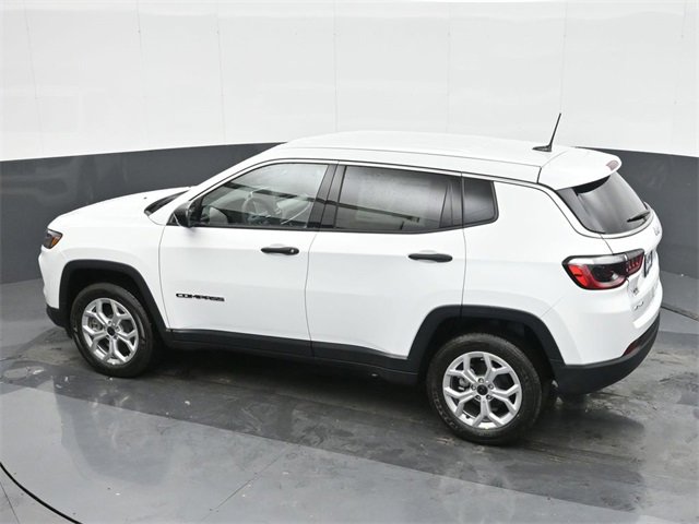 Used 2025 Jeep Compass Sport image 24