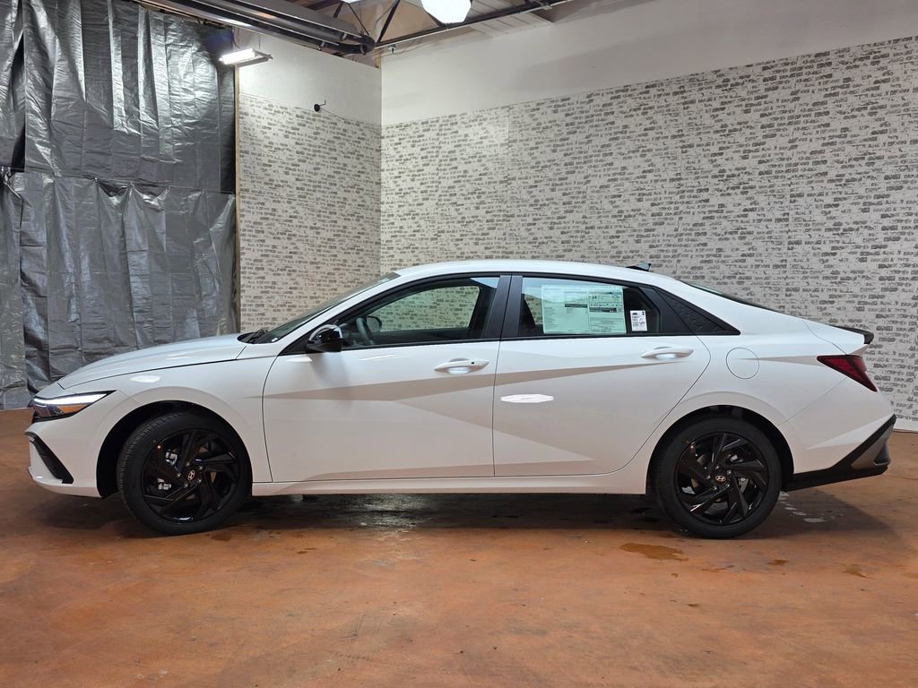 New 2026 Hyundai Elantra SEL Sport image 4