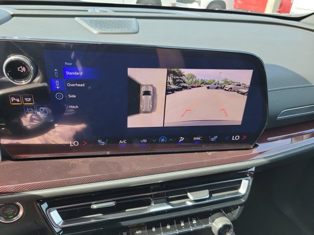 New 2026 Chevrolet Traverse Z71 w/ Enhanced Driving Package AWD/4WD image 33
