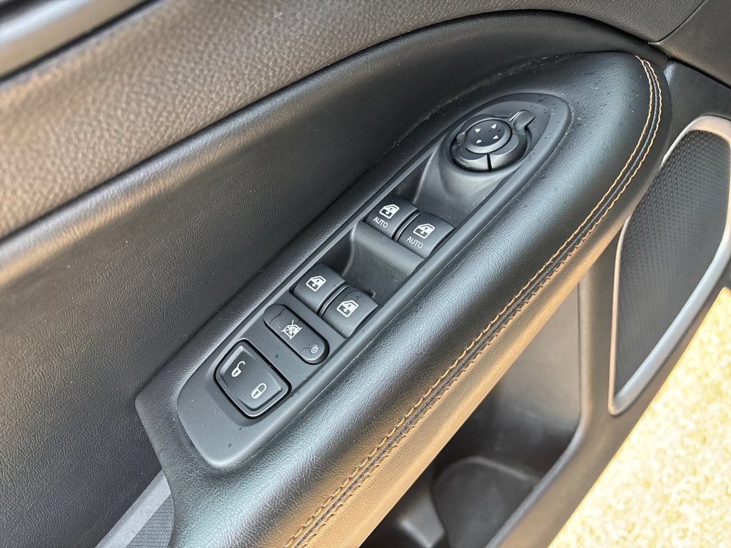 Used 2018 Jeep Compass Limited w/ Navigation Group AWD/4WD image 14