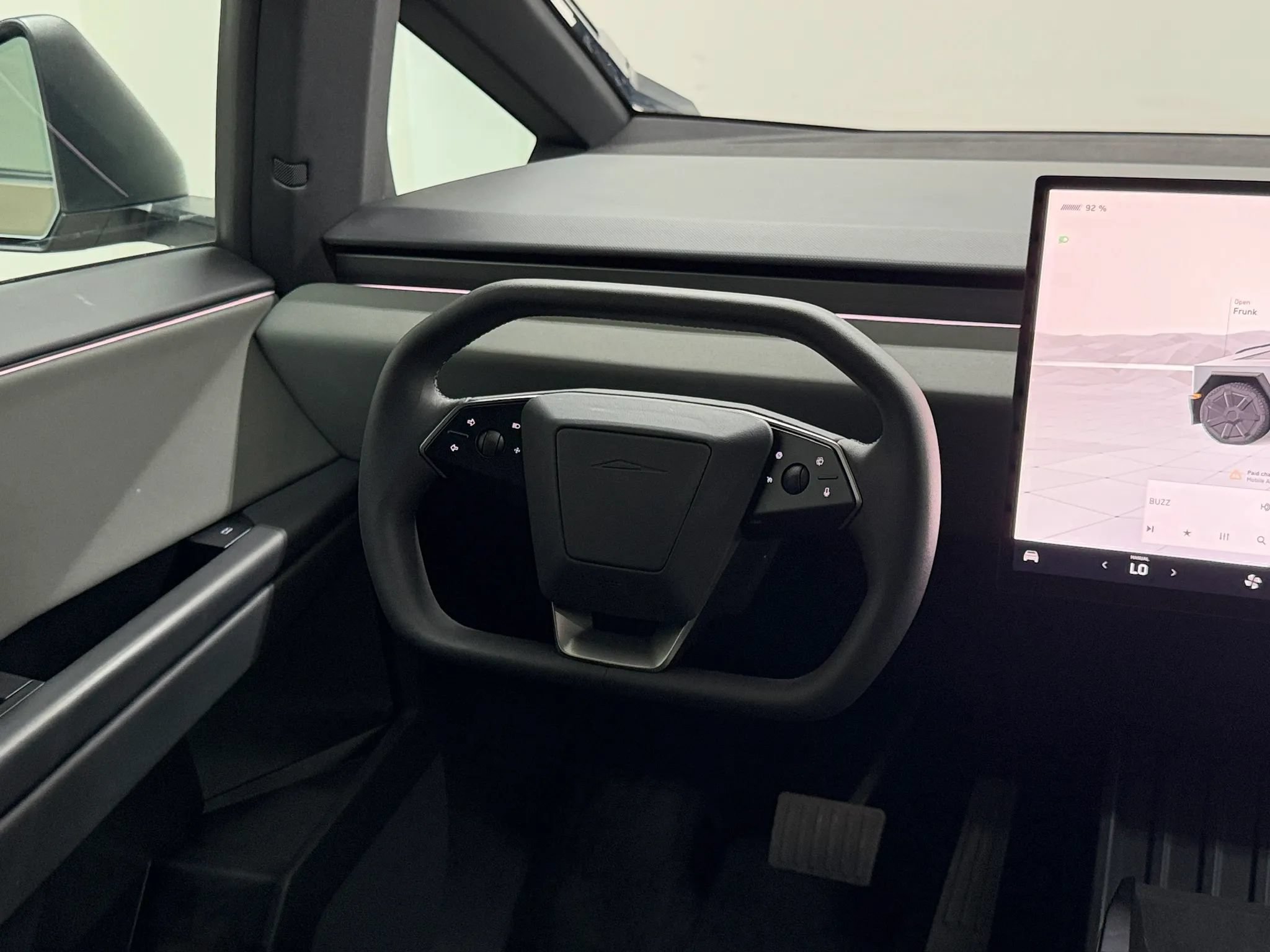 Used 2025 Tesla Cybertruck 2WD Crew Cab image 70