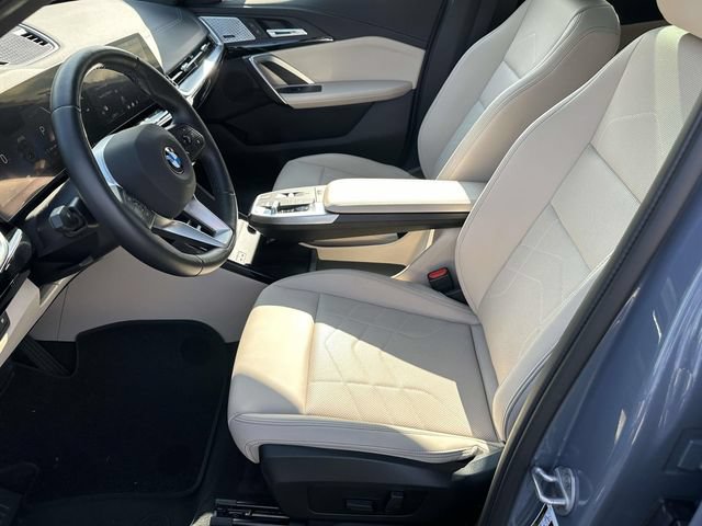 Used 2025 BMW X2 xDrive28i w/ Premium Package AWD/4WD image 25