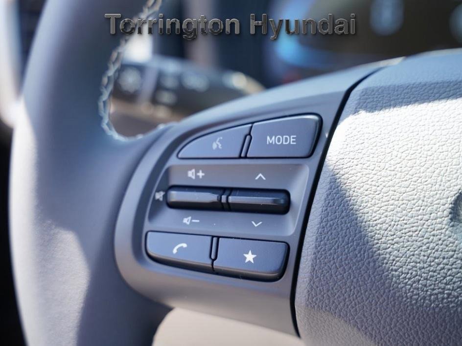 New 2025 Hyundai Venue Limited image 18