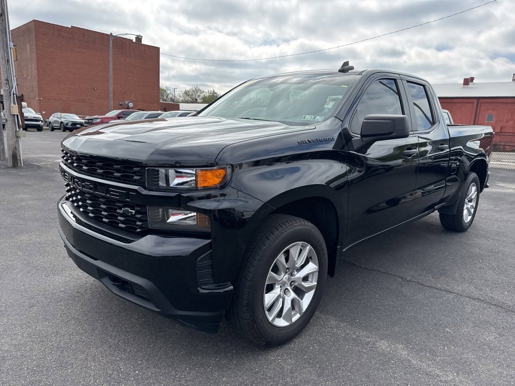 Used 2022 Chevrolet Silverado 1500 Custom w/ Safety Confidence Package image 3