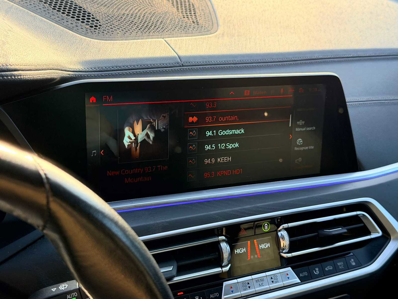 Used 2022 BMW X7 xDrive40i w/ Executive Package image 32