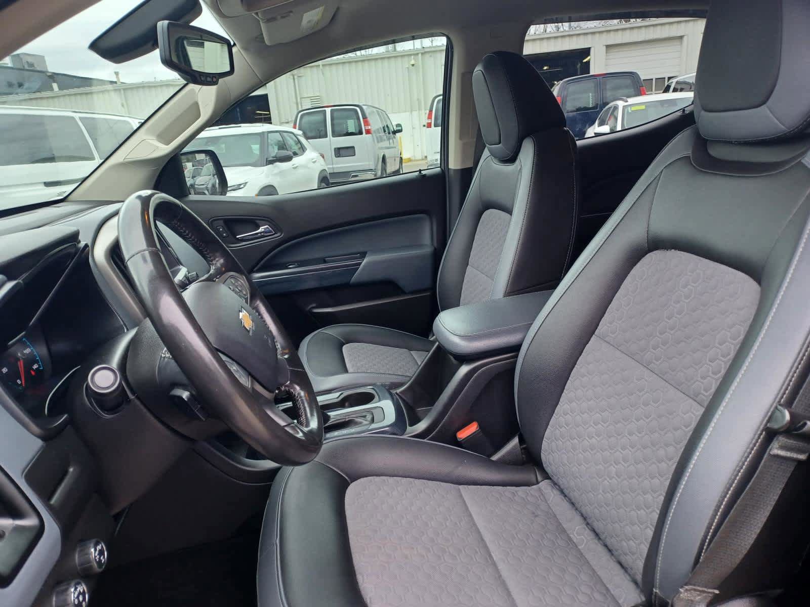 Used 2017 Chevrolet Colorado Z71 image 7