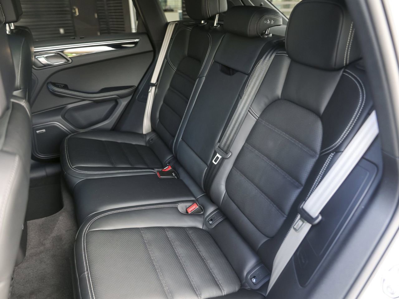 Used 2026 Porsche Macan S image 32