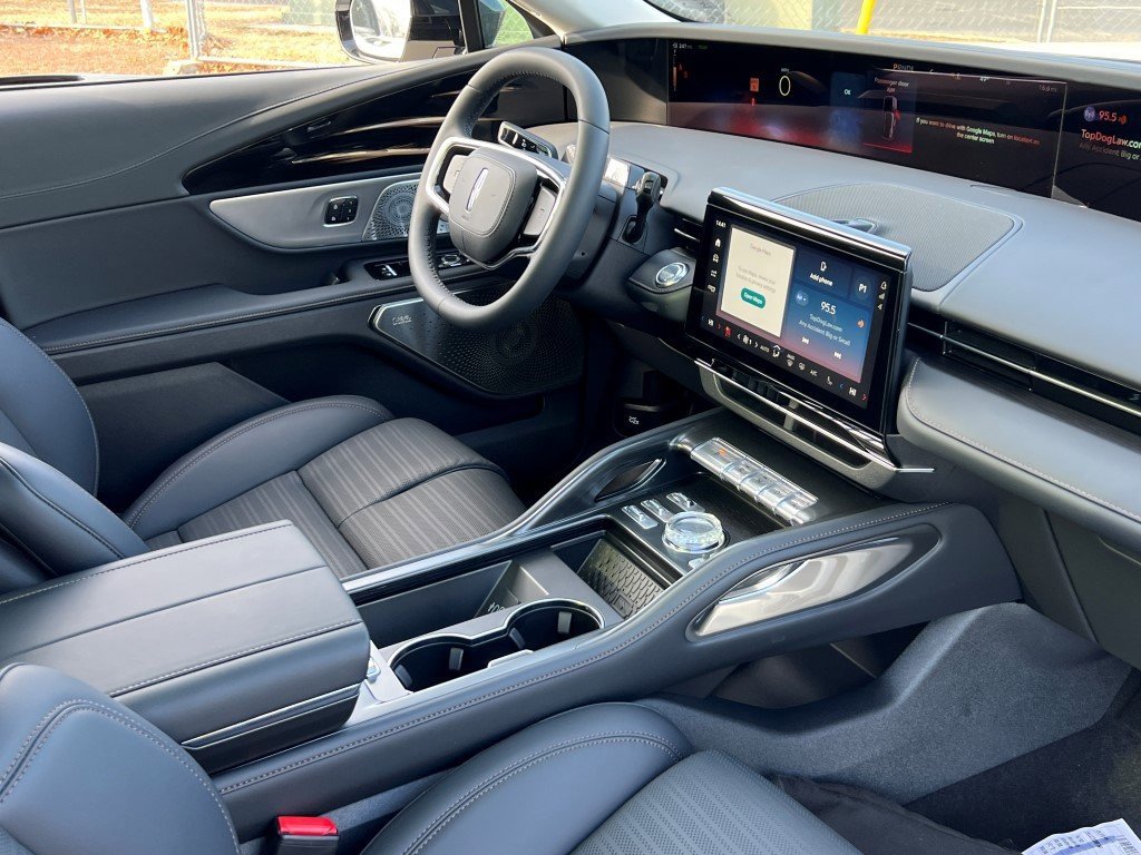 New 2026 Lincoln Nautilus Reserve image 9