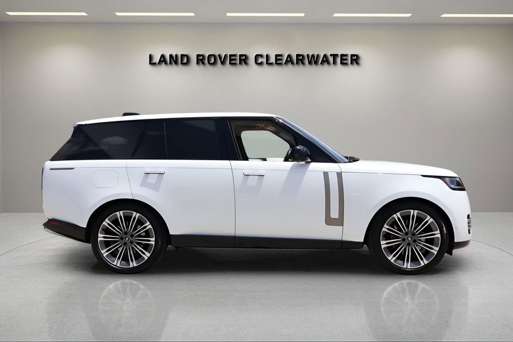 Used 2023 Land Rover Range Rover SE AWD/4WD image 5