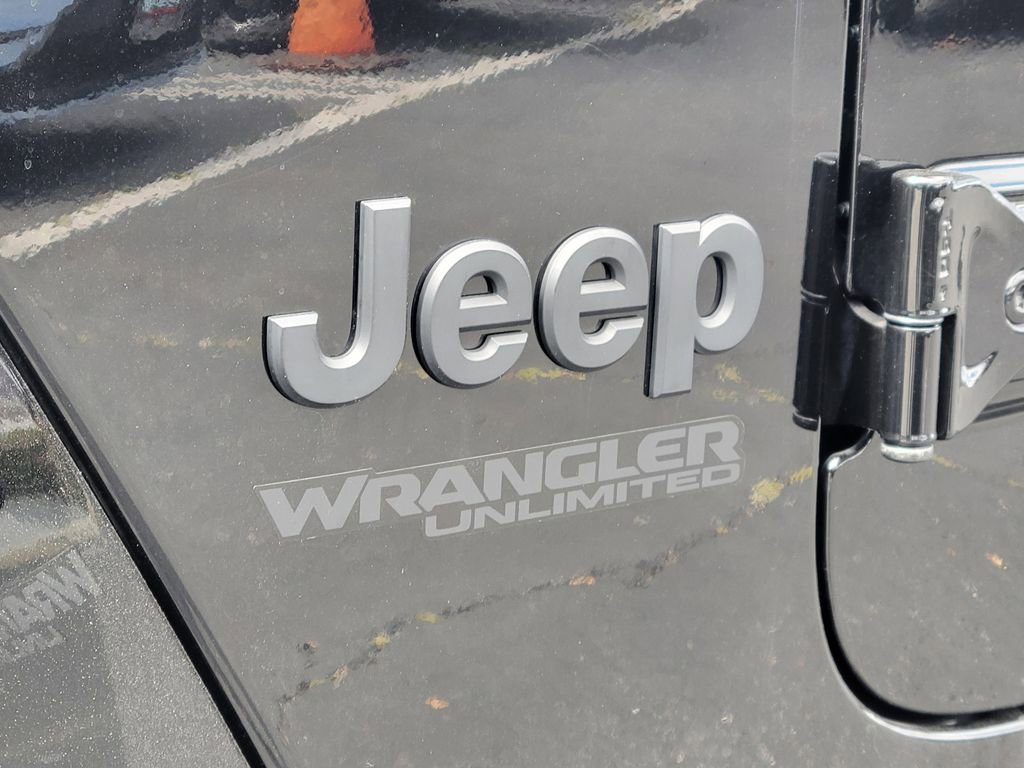 Used 2022 Jeep Wrangler Unlimited Sahara image 24