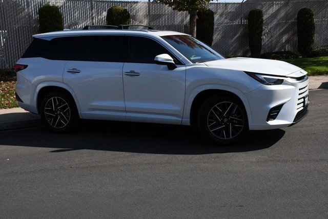 Used 2025 Lexus TX 350 AWD image 3