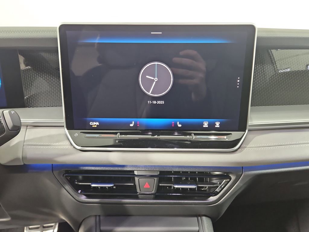 New 2026 Volkswagen Tiguan SE R-Line image 18