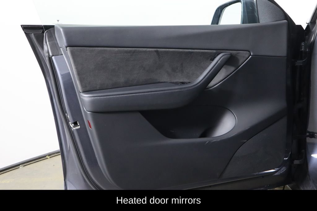 Used 2020 Tesla Model Y Long Range image 14