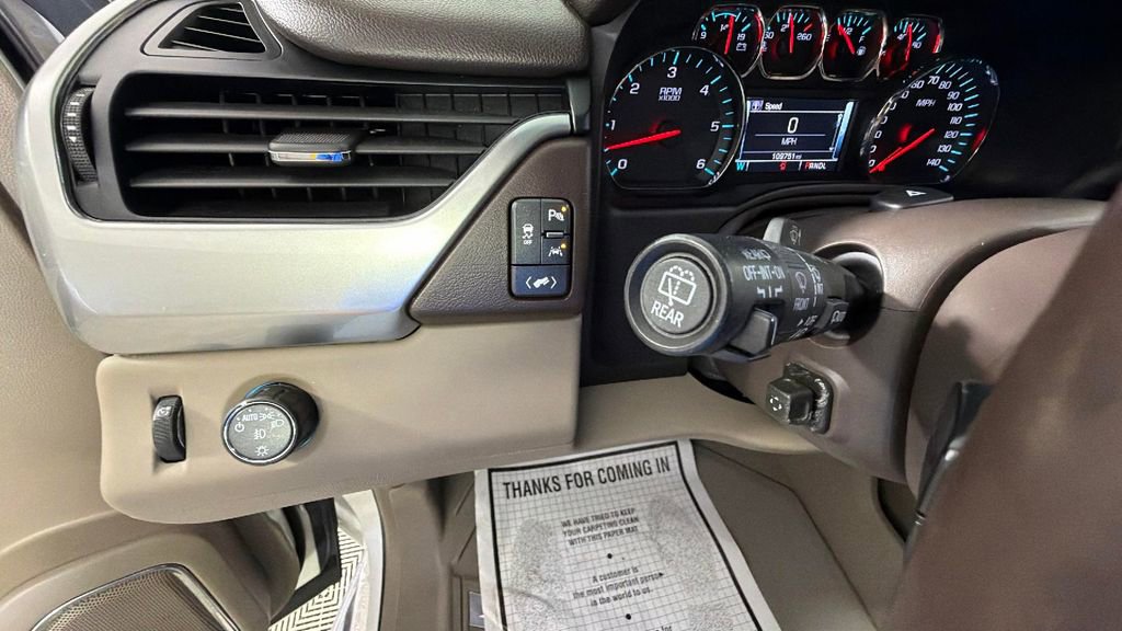 Used 2019 Chevrolet Suburban LT w/ Luxury Package RWD image 20