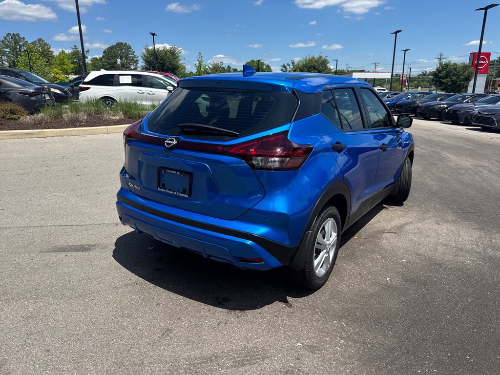 Used 2025 Nissan Kicks Play S FWD image 7