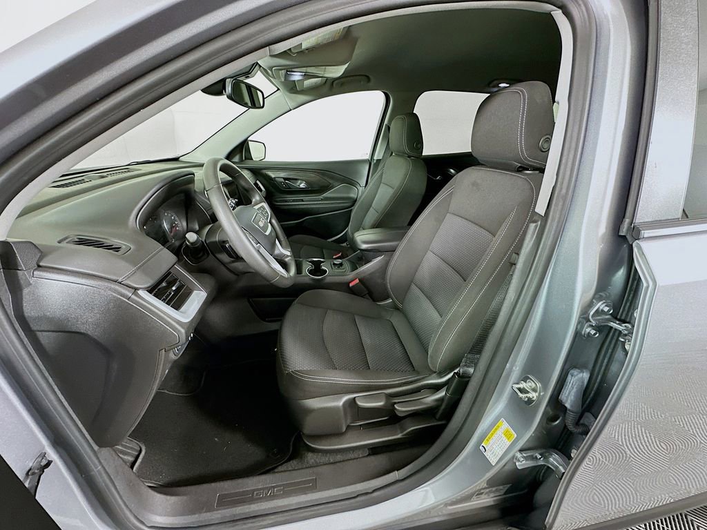 Used 2024 GMC Terrain SLE image 20