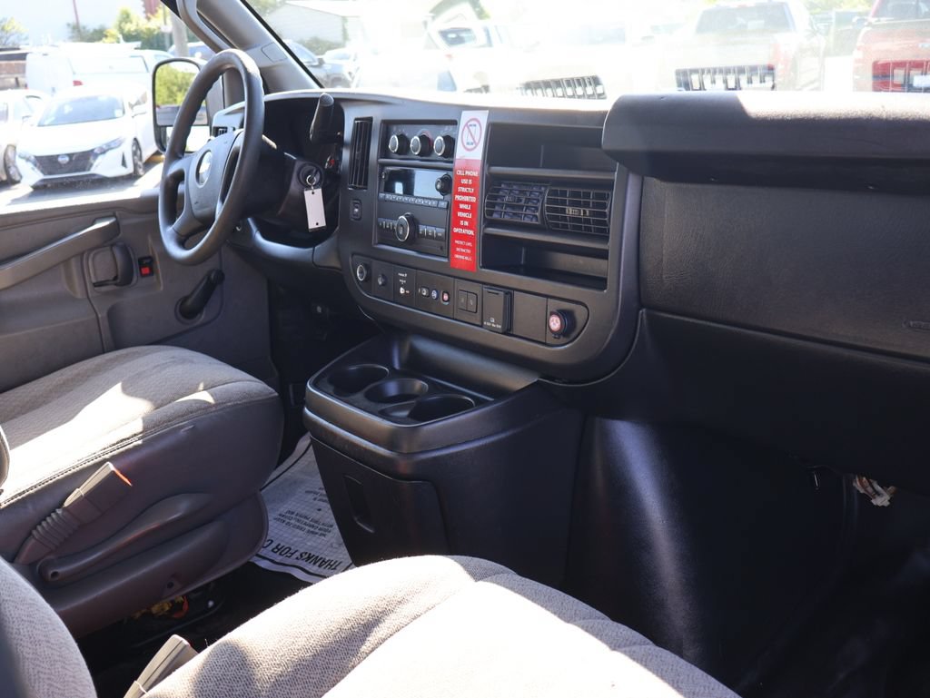 Used 2021 Chevrolet Express 3500 RWD image 10