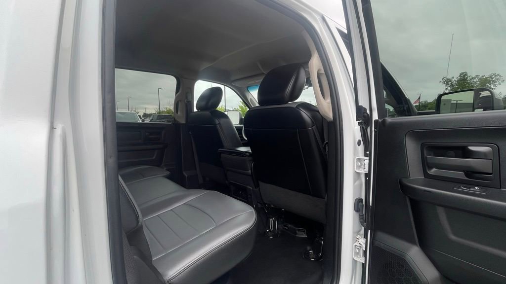 Used 2022 RAM 1500 Tradesman w/ Chrome Appearance Group AWD/4WD image 25