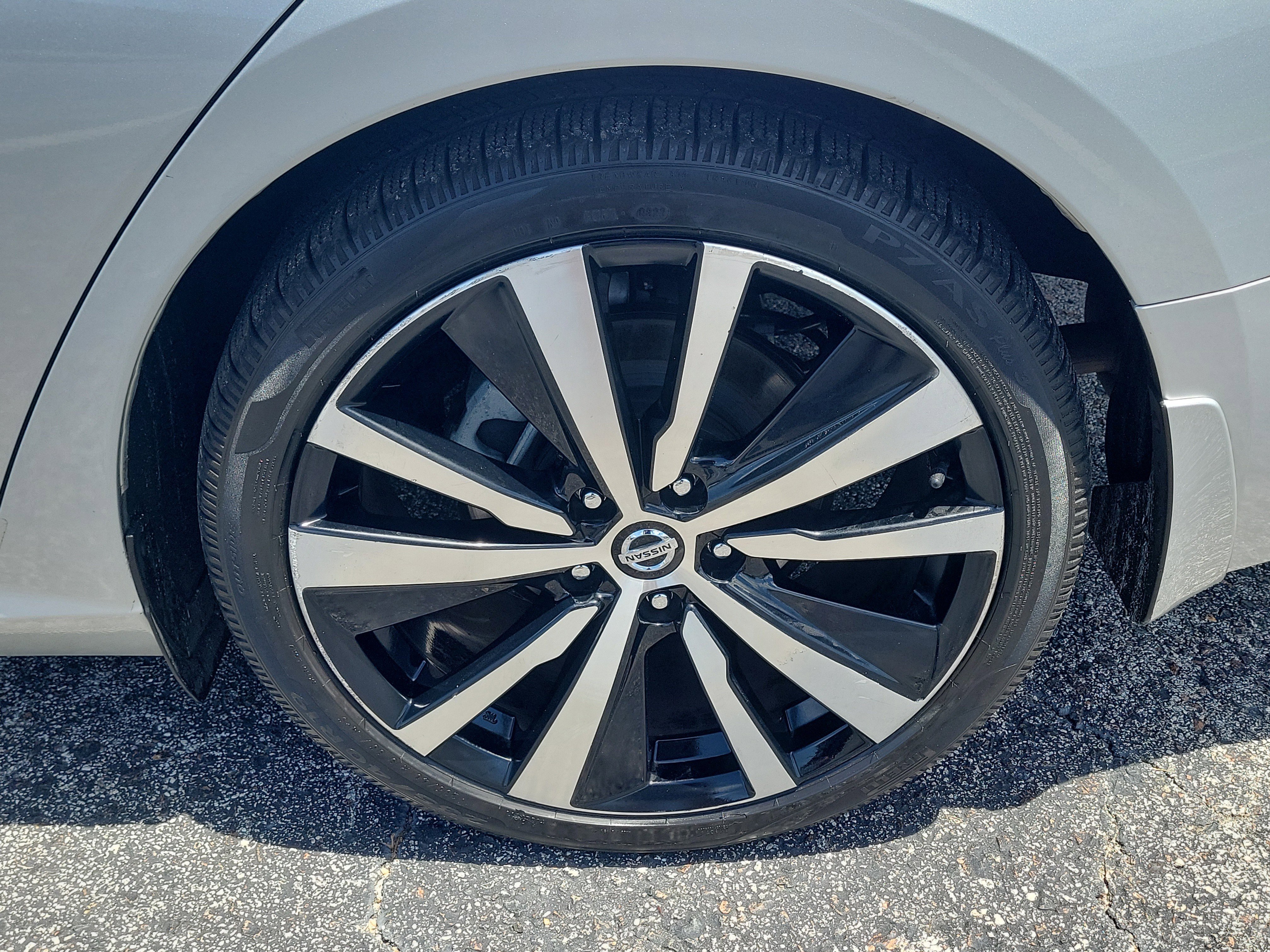 Certified 2023 Nissan Altima 2.5 SR w/ SR Premium Package FWD image 8