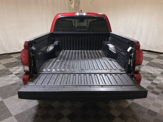Used 2021 Toyota Tacoma SR5 w/ Technology Package AWD/4WD image 19