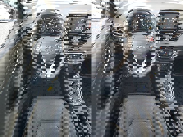 Used 2020 Hyundai Elantra GT w/ Style Package 02 image 8