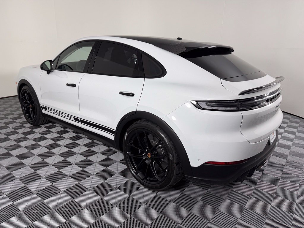 New 2027 Porsche Cayenne Turbo GT AWD/4WD image 3