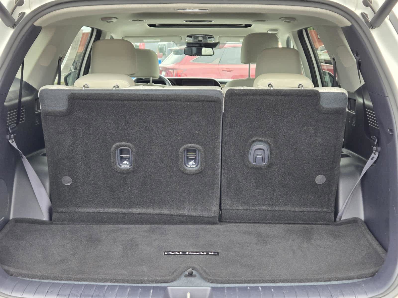 Used 2021 Hyundai Palisade Limited FWD image 8