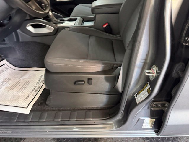 Used 2023 Nissan Frontier SV w/ Technology Package RWD image 16