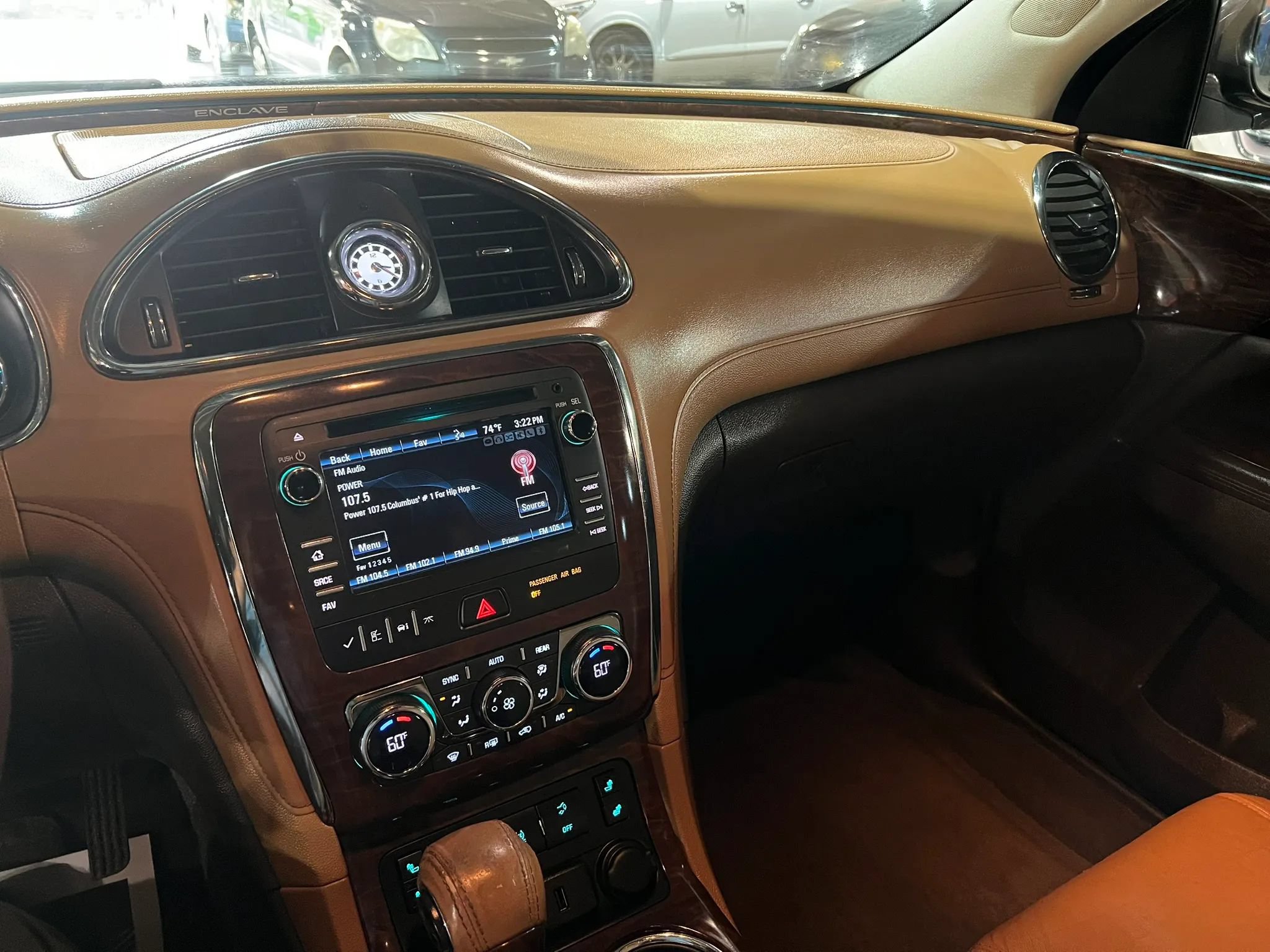 Used 2017 Buick Enclave Leather FWD image 12