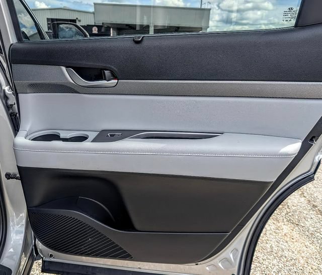 Used 2022 Hyundai Palisade SEL w/ Premium Package FWD image 13