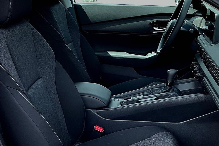 New 2026 Honda Accord LX image 19